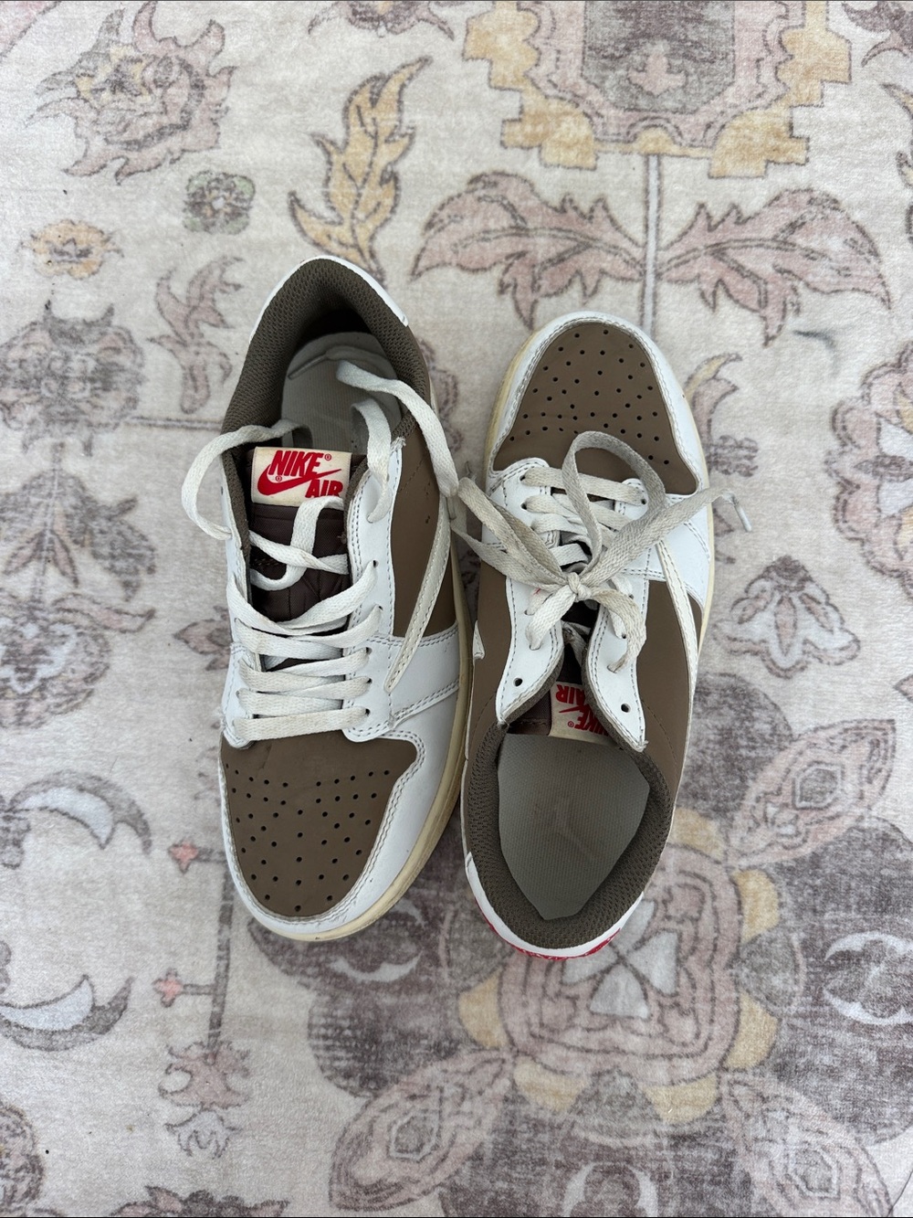 Men’s Low-Top Sneakers in Brown and White